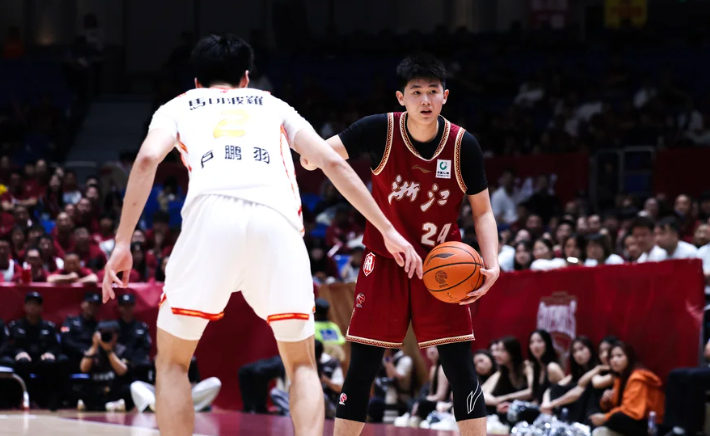 kaiyun-怎么培养新人？李悦洲季后赛场均21分钟，陈家政+王洪泽2分24秒
